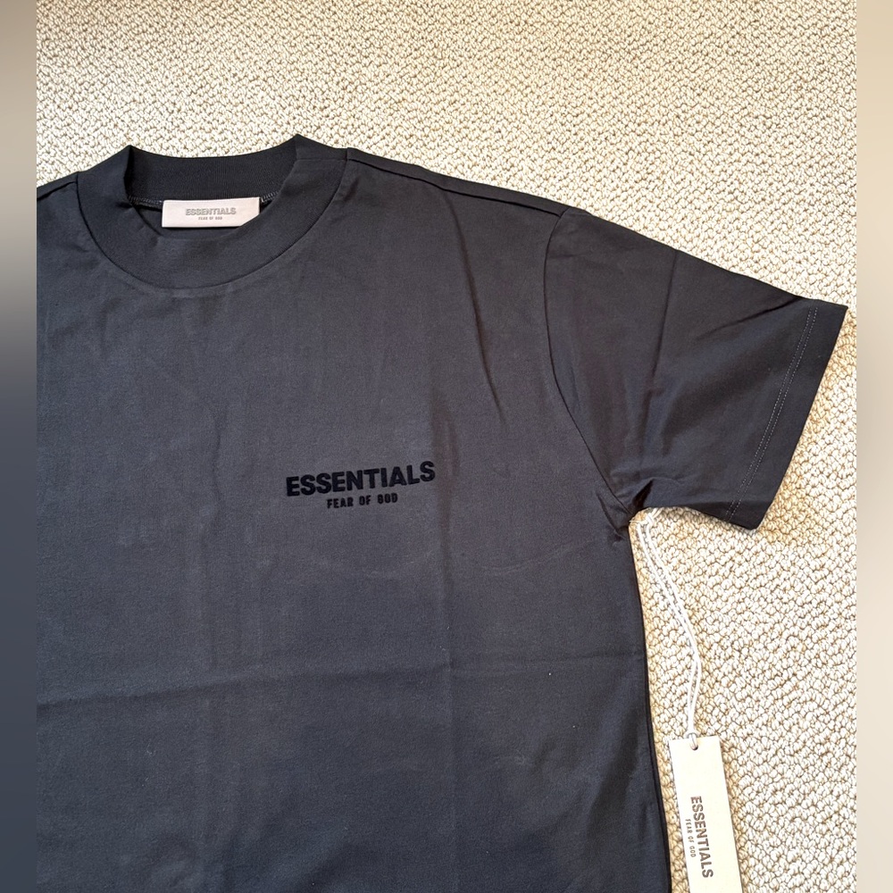New Fear of God Essentials Stretch Limo Black Tee - Picture 2 of 4